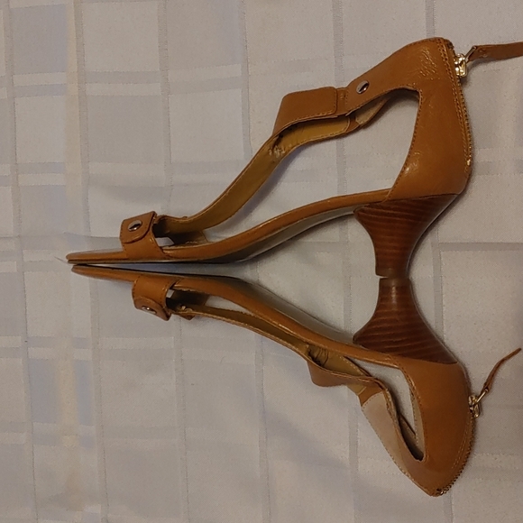 Nine West Sandals with Low Heel Size 7.5 - Picture 4 of 7